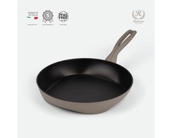 Relance Alvea – Koekenpan QuadraTonda 28 cm – Vierkante Binnenkant – 10% Extra Kookoppervlak – PFAS-vrij – EXP-VEG Keramische Antiaanbaklaag – Diamond Coating – Inductie - 100% Gerecycled Aluminium