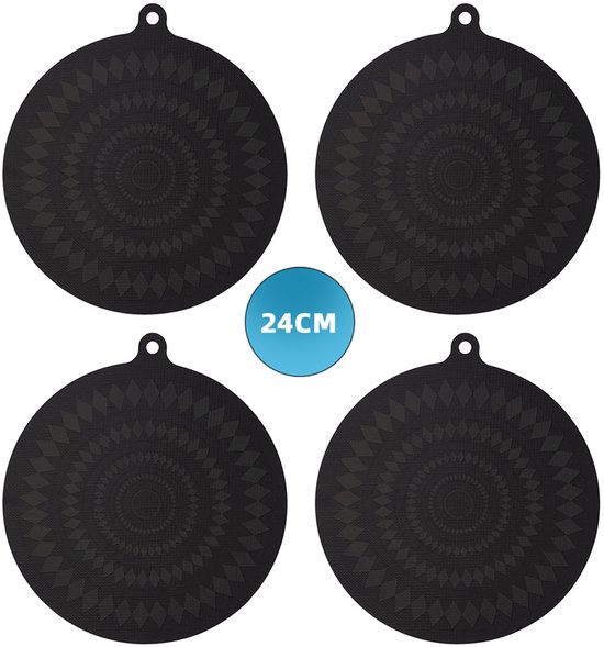 Vier zwarte, ronde inductiebeschermers met een diameter van 24 cm, voorzien van een decoratief cirkelvormig patroon.