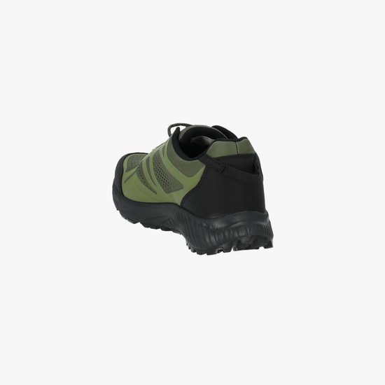 Groene wandelschoen met zwarte zool en achterkant. Gemaakt van mesh.