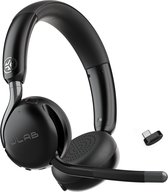 Zwarte JLab headset met microfoon en USB-C dongle, gedetailleerde weergave.