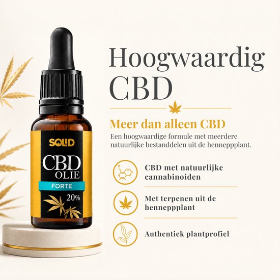 Hoogwaardige CBD olie 20% Forte in amberkleurig flesje met druppelaar. Gouden etiket met zwarte en turquoise details.