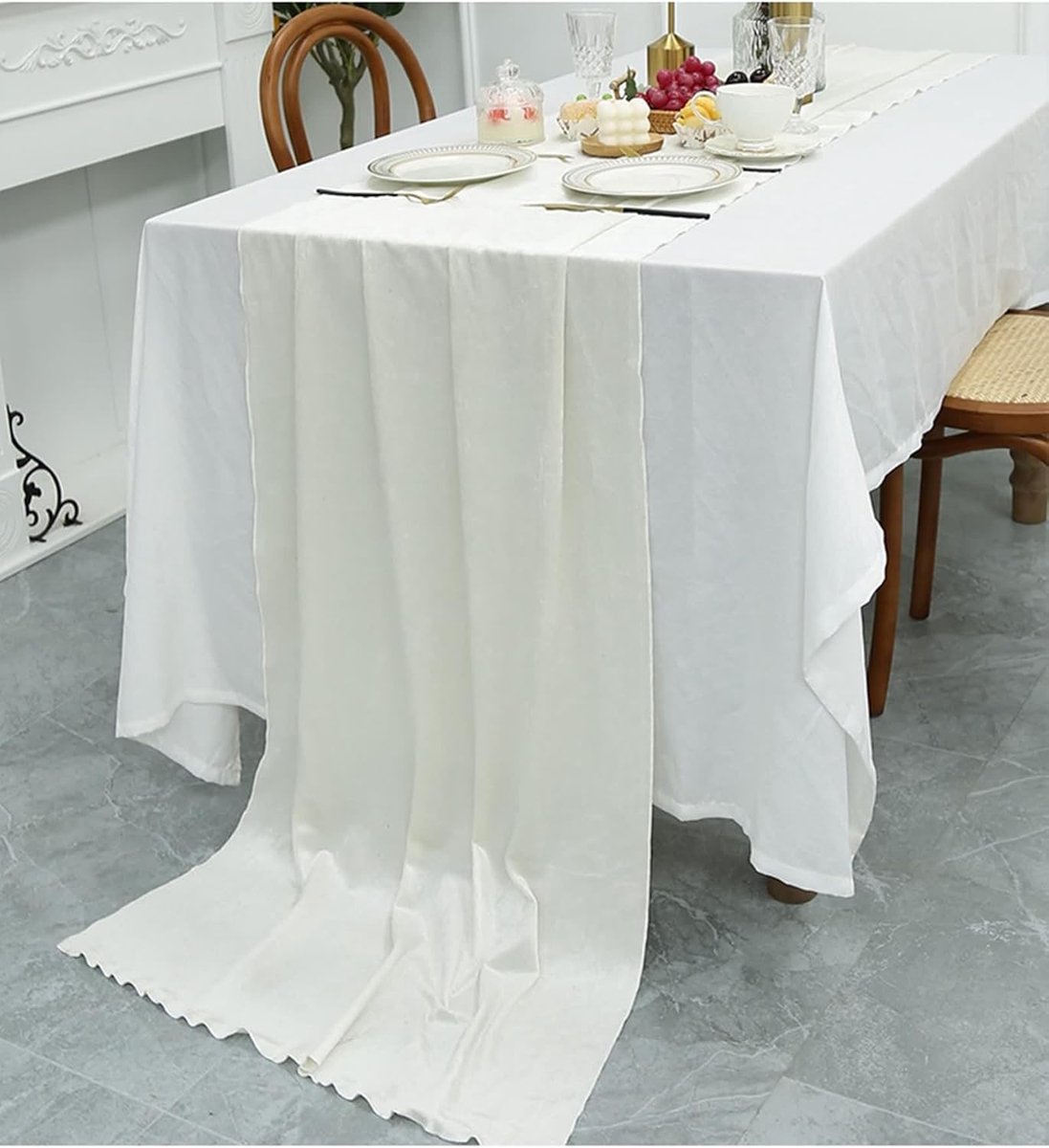 Tafelloper - Tafeldecoratie - Feestelijke Decoratie - Kreukvrij Polyester - 70 x 300 cm - Beige