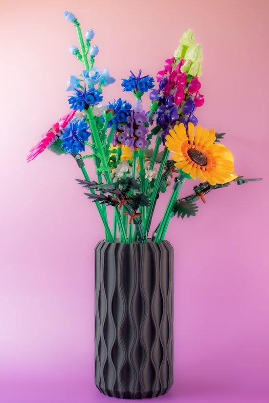 Vaas Long Future - met bloemen houder geschikt voor Botanical bloemen - Zwart - Maerc Design
