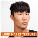 Man met donkere, getextureerde kuif en tekst "LOOK MAT ET TEXTURÉ".