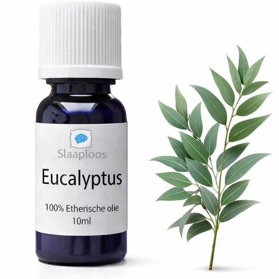 Flesje Slaaploos Eucalyptus 100% etherische olie 10ml met een takje eucalyptus.