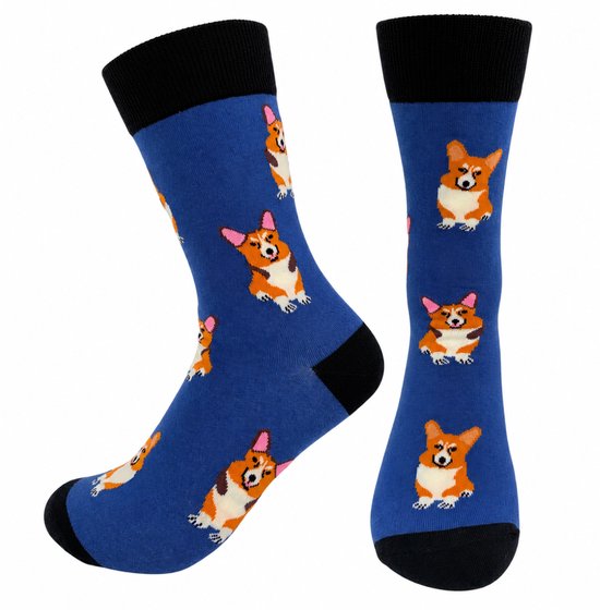 Blauwe sokken met een herhalend patroon van zittende Corgi's. De zool en hiel zijn zwart.
