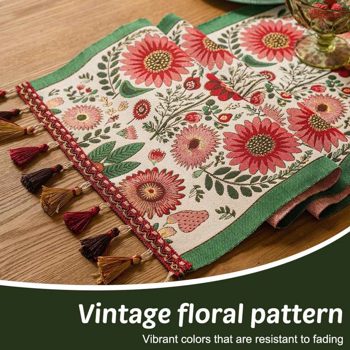 Dailygoods - Luxe Vintage Bloemen Tafelloper met Kwastjes