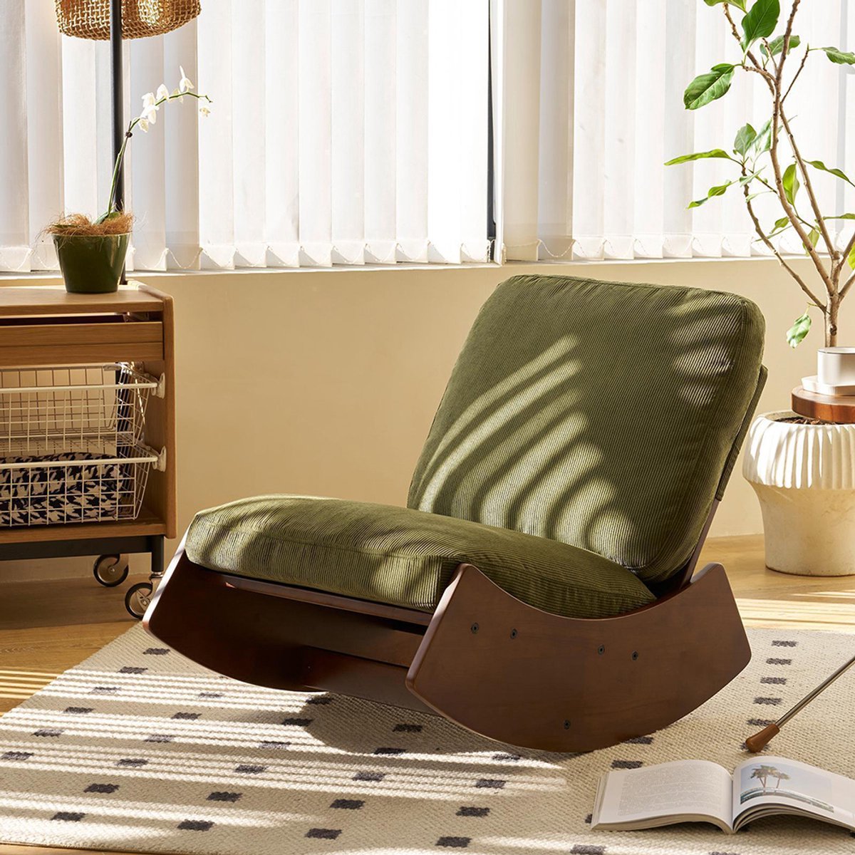 BLACKCOLORS Comfortabele schommelstoel, schommelstoel met hoogwaardige bekleding, massief houten frame, ideaal voor diverse opstellingen, decoratieve leesstoel voor de slaapkamer, woonkamer en kinderkamer