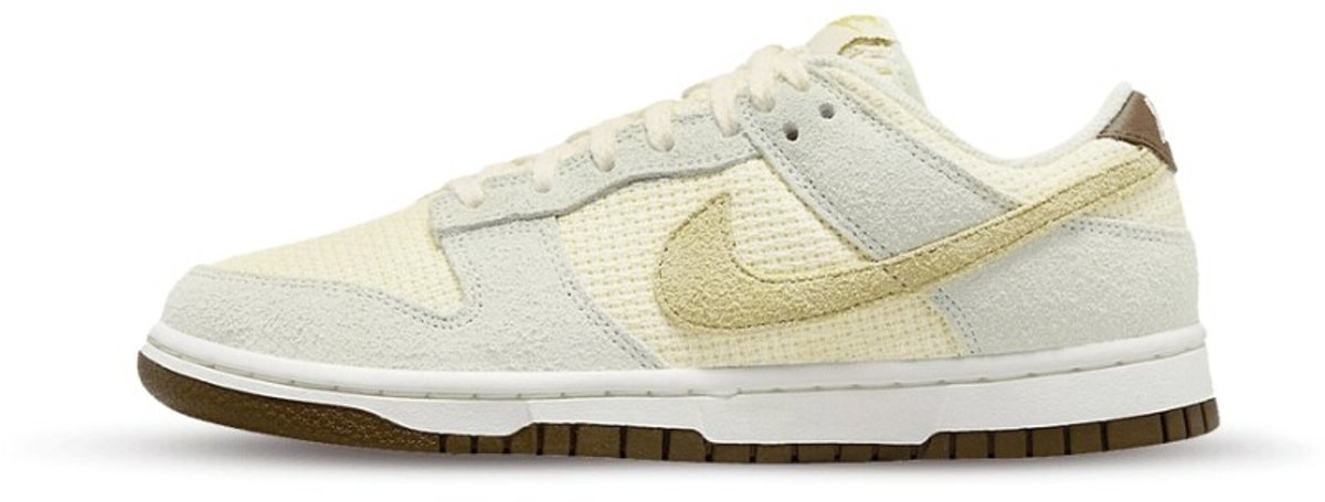 Nike Dunk Low ‘Coconut Milk ‘ Wit