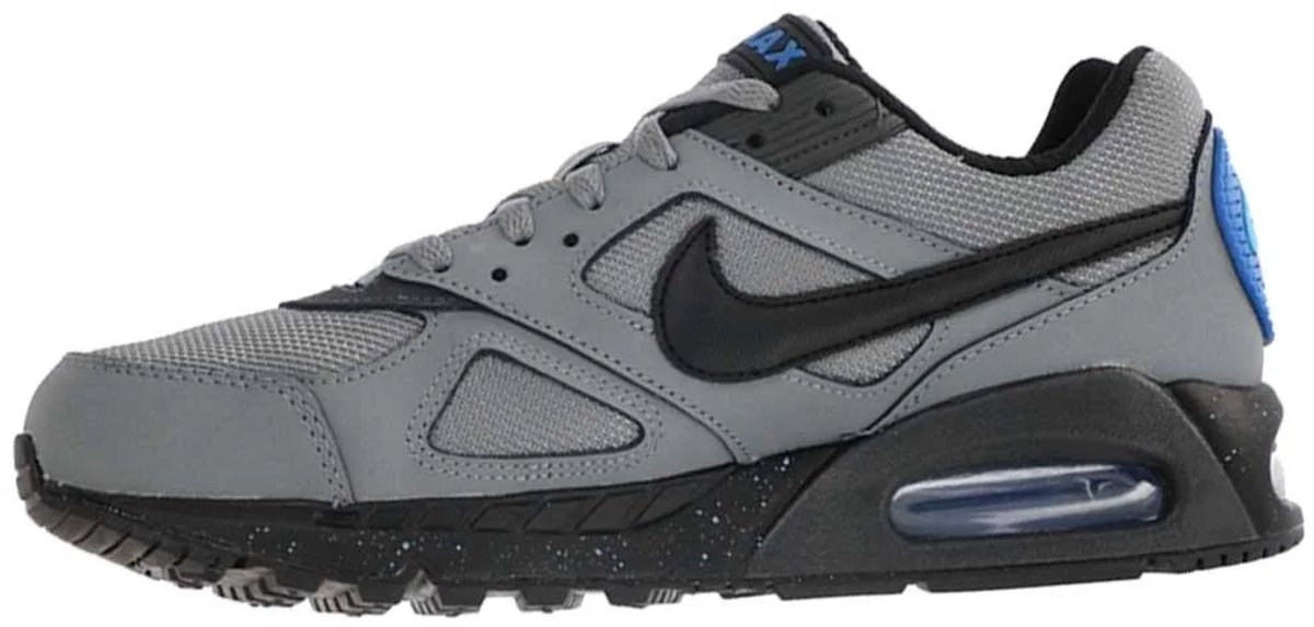 Nike Nike Air Max IVO Sneakers Unisex Zwart