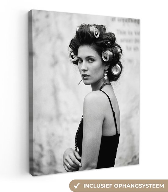 Canvas schilderij 60x80 cm - Exclusieve wanddecoratie Edgy - Vrouw - Zwart - Wit - Muurdecoratie woonkamer - Slaapkamer decoratie - Kamer accessoires - Schilderijen op canvas