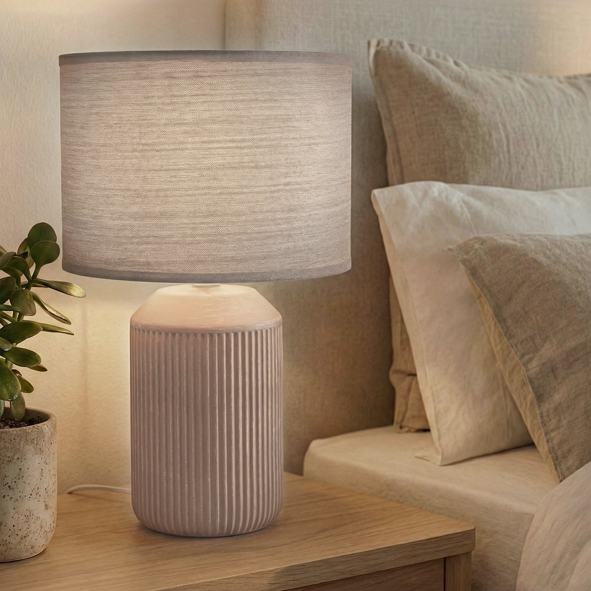 BRILONER Ino - Tafellamp slaapkamer - met stoffen kap & keramiek voet - bedlamp - tafellampje - Ø22 x 37,5 cm - bruin