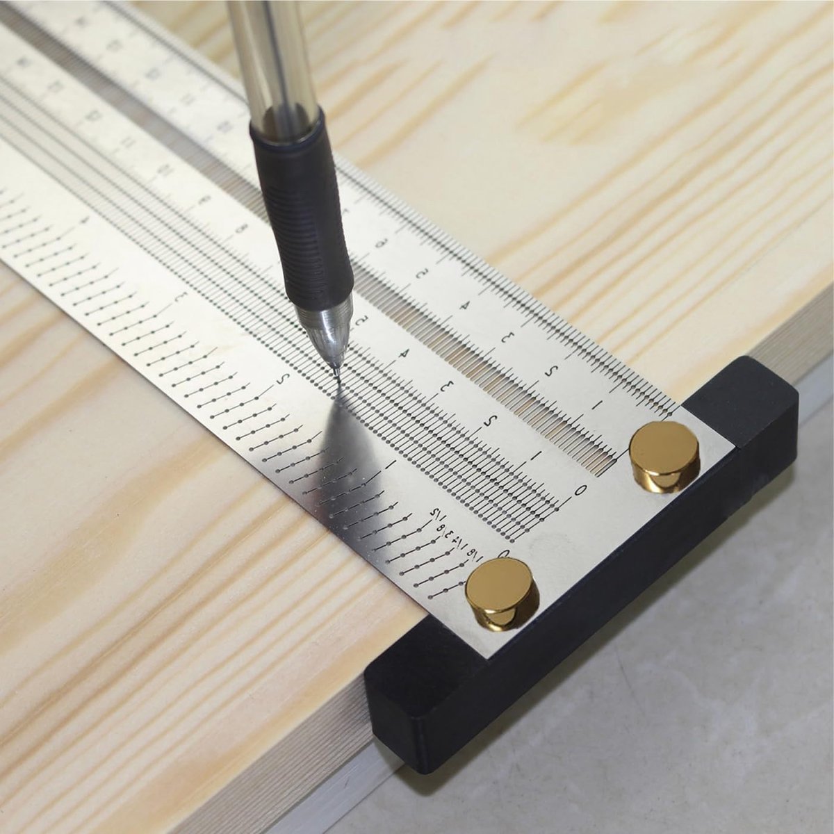 Precisie T-Square Liniaal voor Houtbewerking, Meet- en Lay-outgereedschap voor Timmermannen en Ingenieurs, Dikke T-Square voor Nauwkeurige Metingen en Ontwerpen