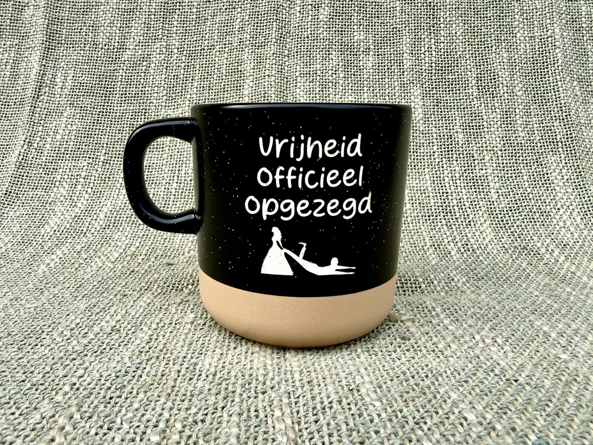 Huwelijkscadeau - Mok - Huwelijk cadeautje orgineel - Huwelijk cadeau mrs mrs - Huwelijk cadeau bruiloft - Trouwdag cadeau - Trouwen cadeaus - Bruiloft decoratie - Bruiloft versiering - Bruiloft cadeau - Just married - Getrouwd cadeau - Getrouwd