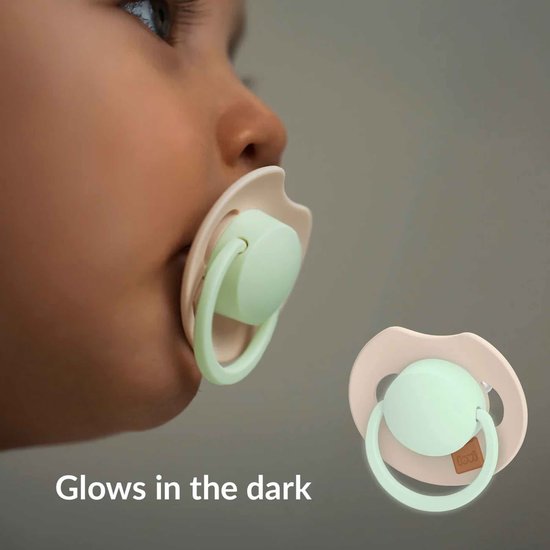 Difrax LOVI Dynamische Fopspeen - 18+ Maanden - Glow in the Dark, Beige & Lichtbruin - Hoogwaardig Siliconen, Smaak- en geurvrij van Difrax — afbeelding 2