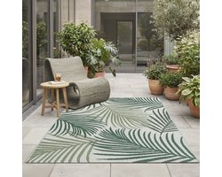 the carpet Machka Buitenkleed met Palmblad Design – Weerbestendig & UV-bestendig – Groen/Wit – Voor Balkon, Terras & Tuin 80 x 150 cm