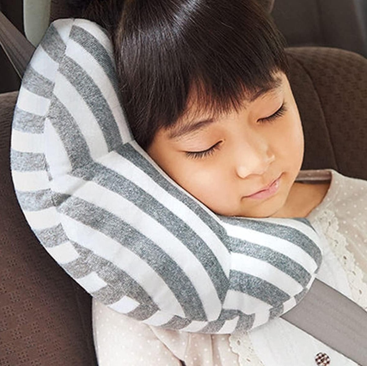 Comfortabele Zachte Zitkussen voor Kinderen met Veiligheidsgordel en Hoofdkussen voor Auto en Kinderwagen, Ideaal voor Lange Rit en Ondersteuning