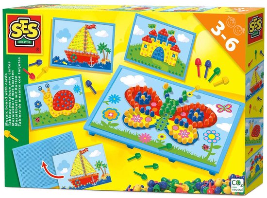 Plateau mosaïque avec cartes