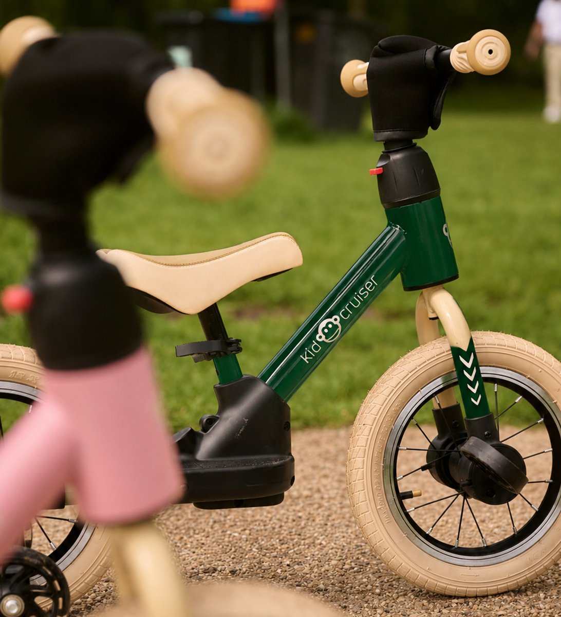 Kidcruiser Loopfiets 2+ jaar - Optioneel met LED Zijwieltjes & Trappers - 3-in-1 Kinderfiets - 12 inch – Donker Groen & Creme wit – Modulair Design - Driewieler loopfiets — afbeelding 11
