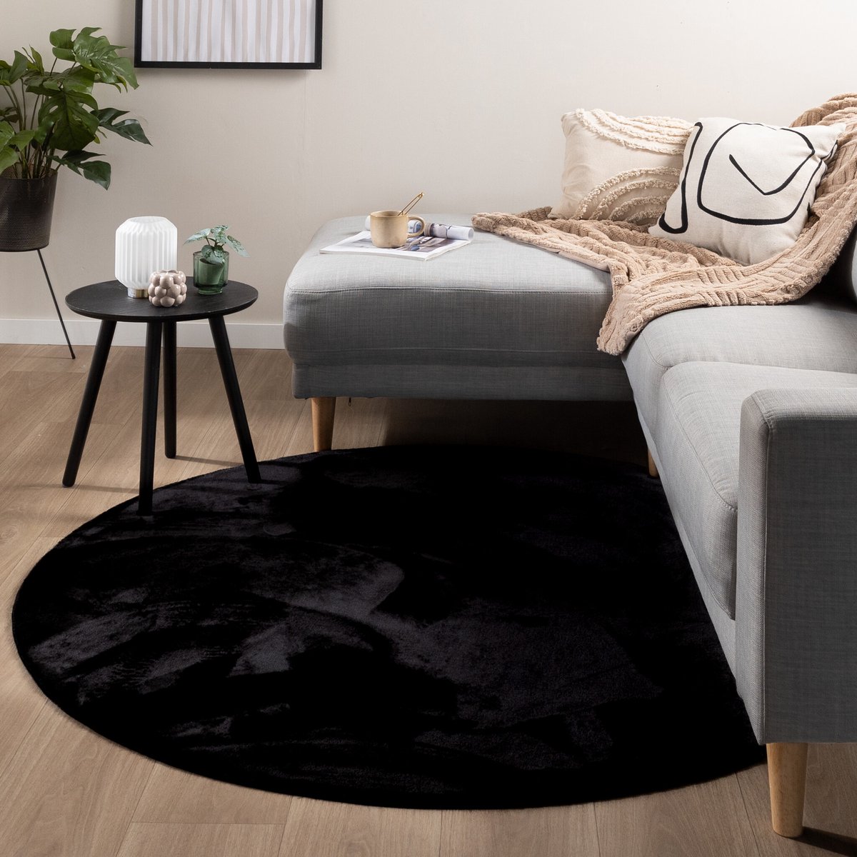 NATURL. Rond laagpolig vloerkleed - Cozy Zwart - Ø 230cm