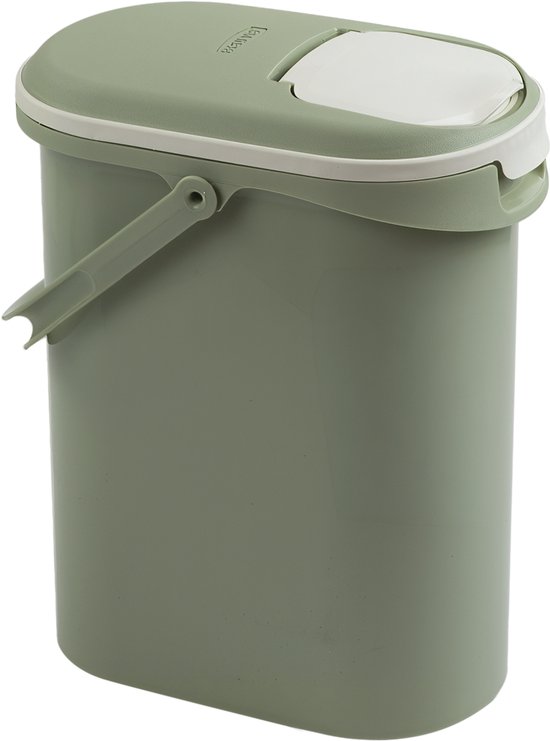 Conteneur alimentaire vert Curver avec couvercle fermé, bordure blanche et poignée.