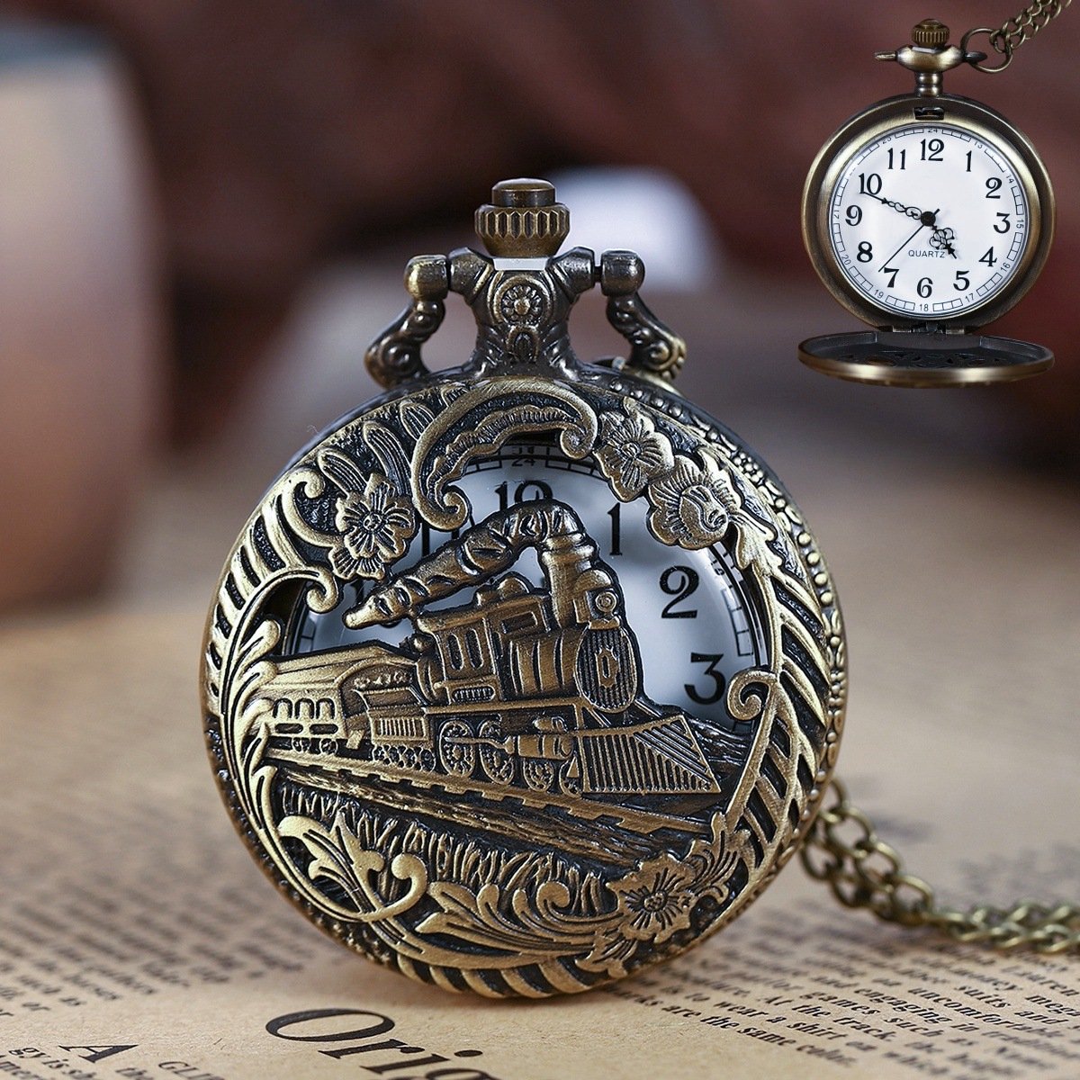 Vintage locomotief zakhorloge voor heren | 3D stoomtrein design met Arabische cijfers | Inclusief bijpassende ketting, uniek retro accessoire