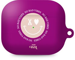 xoxo Wildhearts hoesje geschikt voor Airpods Pro 1 / Pro 2 - No Bad Vibes - Ook als telefoonhoesje verkrijgbaar - schokbestendige case geschikt voor Airpod Pro (2) - koptelefoon case - Hoesje met smiley face - emoji - paars