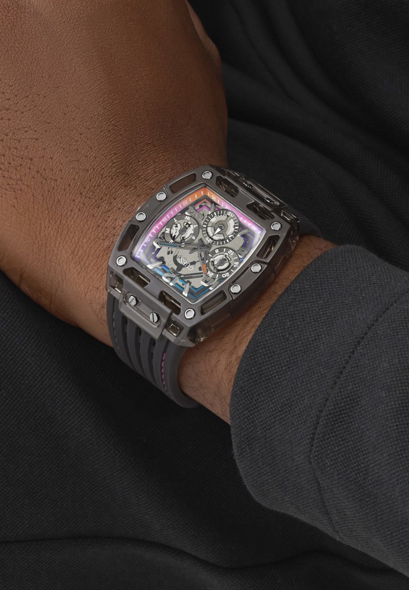 Guess Phoenix Analoge Kwartshorloge Zwart Kast Gemaakt Van 100% Polycarbonaat En Een Armband Van 100% Siliconen 42 GW0499G13, GW0499G14
