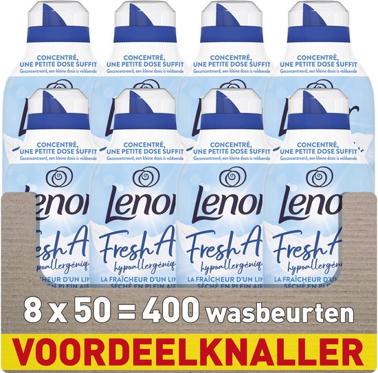 Acht flessen Lenor Fresh Air wasverzachter in een kartonnen verpakking. Text "8 x 50 = 400 wasbeurten VOORDEELKNALLER"