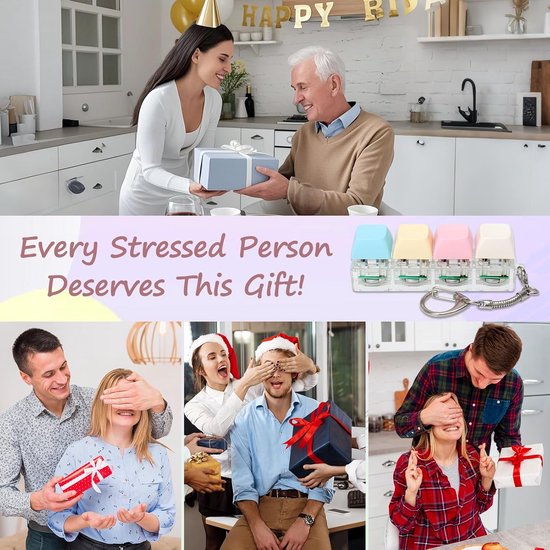 Montage van mensen die cadeaus ontvangen, met in het midden de blauwe, gele, roze en witte toetsenkap sleutelhanger.