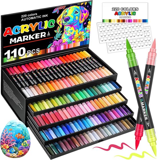 Set van 110 acryl markers in 220 kleuren, georganiseerd in lades. Illustratie van een kleurrijke hond en een kleurkaart.