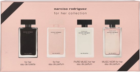 Set collection Narciso Rodriguez for her avec 4 flacons de parfum : noir, rose, crème et rose pâle.