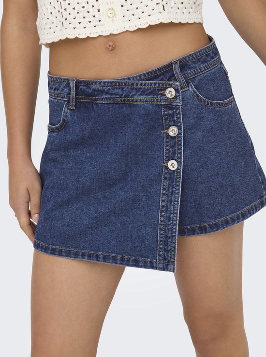 Korte, donkerblauwe denim rok met een overslagsluiting, knopen en een asymmetrische zoom.