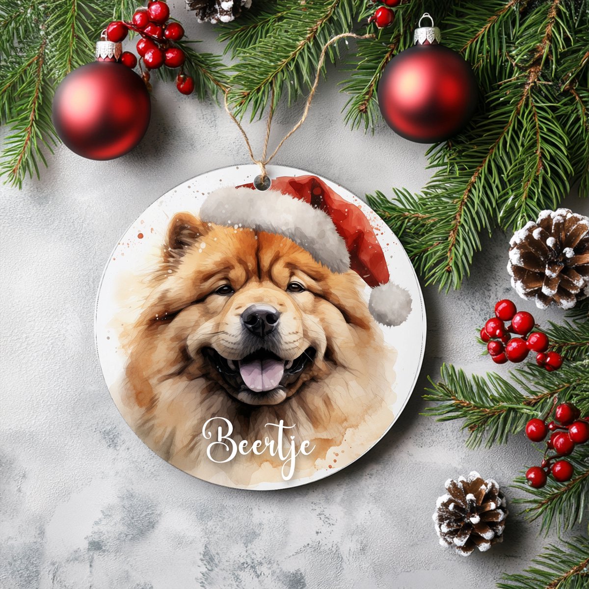 Kerstboomhanger met Chow Chow hondenfiguur, gepersonaliseerd met naam.