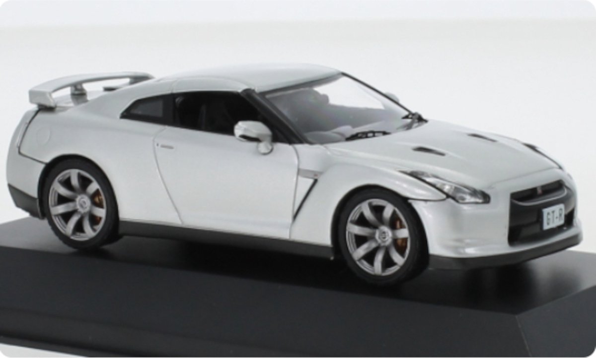 Nissan GT-R R35 2008 Zilver - Model 1/43 - First:43