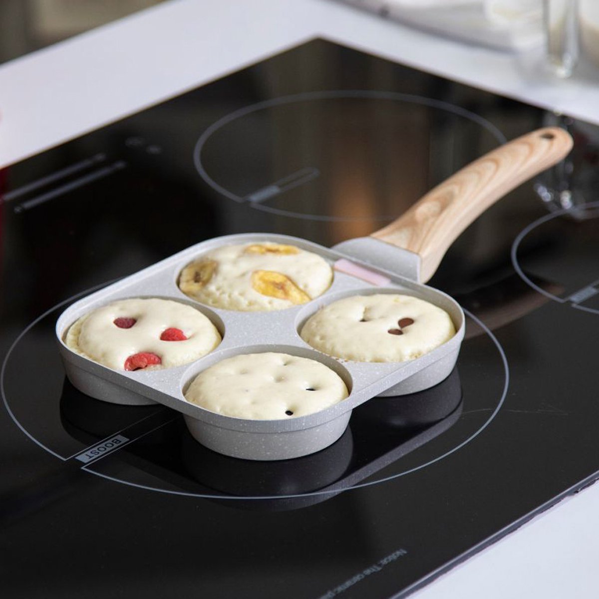 MYBO TV - POELE A PANCAKE 4 en 1 cette poêle compartimentée permet de