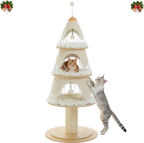 Een beige, kerstboomvormige krabpaal met twee katten. Een grijze kat hangt aan de krabpaal.