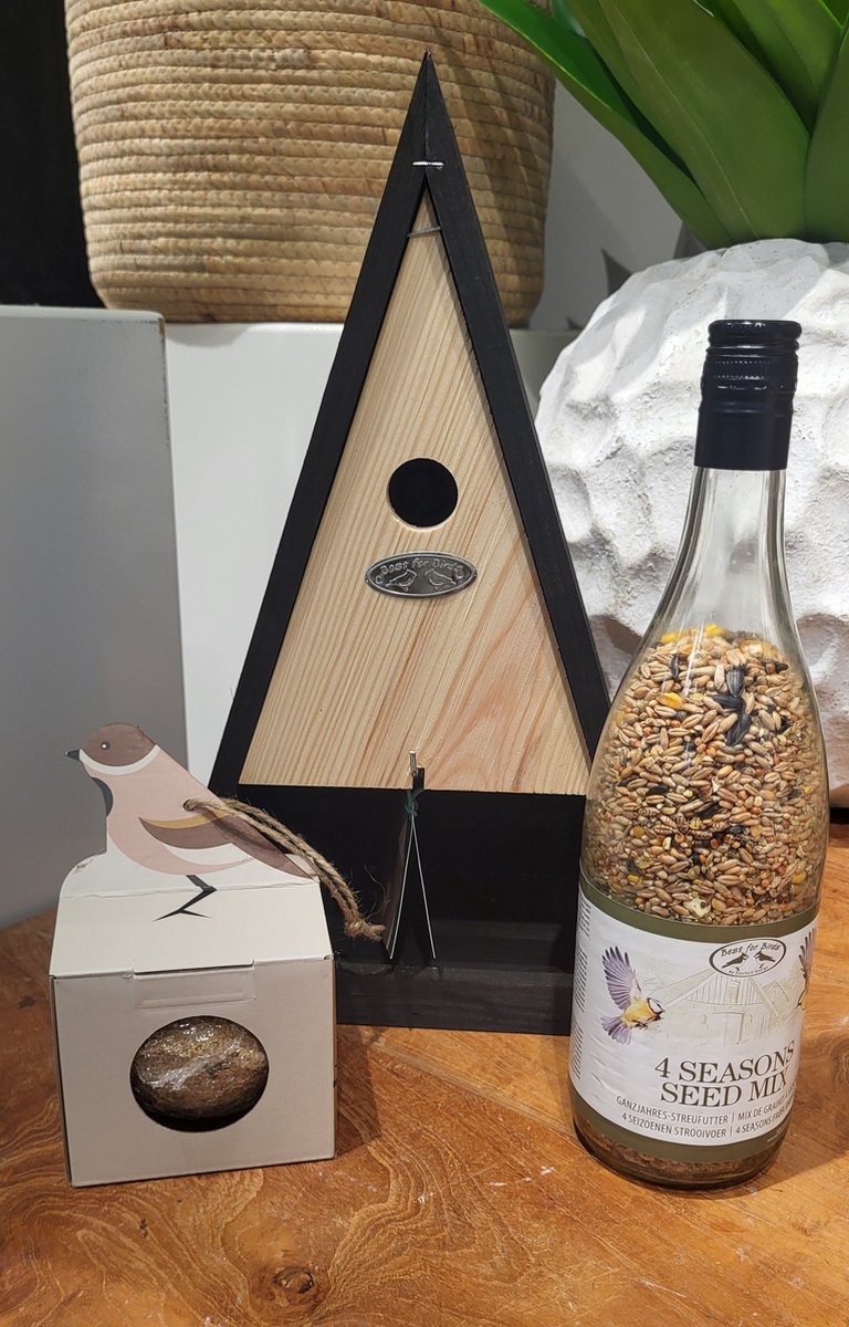 Esschert Design - Kadopakket - Vogelhuis- Nestkast - Combikast - Driehoek - Zwart - met fles vogelvoer en reuze vetbol