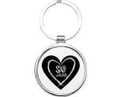 Akyol - 80 jaar Sleutelhanger - Verjaardag - jarigen - jarig - jarige - 80 jaar - verjaardagscadeau - cadeau voor een jarige - feest - cadeau - cadeautje - verjaardagscadeautje - 4 x 7,5 CM