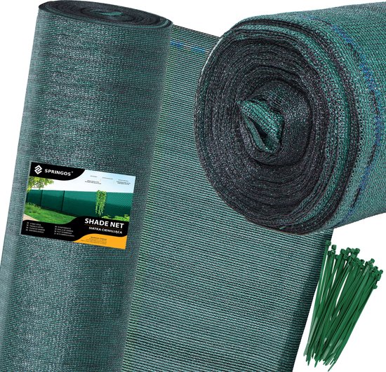 Groen schaduwdoek met textuur en blauwe accenten, opgerold. Inclusief groene kabelbinders.