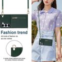 Étui de téléphone vert foncé avec fermeture éclair, porte-cartes et bandoulière réglable porté par un mannequin.