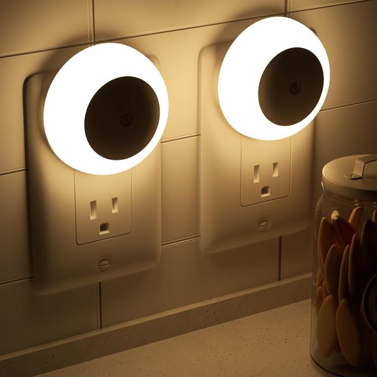 KCVV LED Nachtlampje Stopcontact 2 stuks- Nachtlampjes met Sensor-Nachtlampje Babykamer-Nacht Lamp - Dag en Nacht Sensor - Kinderen & Baby - warm licht van KCVV — afbeelding 4