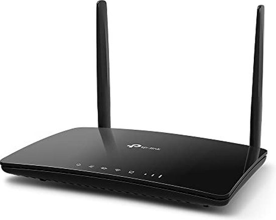 Zwarte TP-Link AC1200 Dual Band Gigabit Router met twee antennes en indicatielampjes.