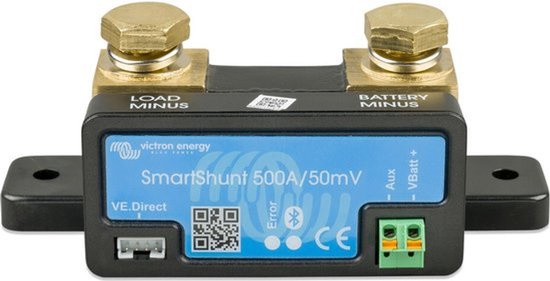 Victron SmartShunt 500A/50mV avec étiquette bleue, texte 'LOAD MINUS' et 'BATTERY MINUS'.