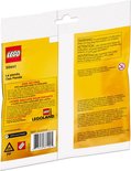 Achterkant van een LEGO-verpakking met waarschuwingen en productinformatie.