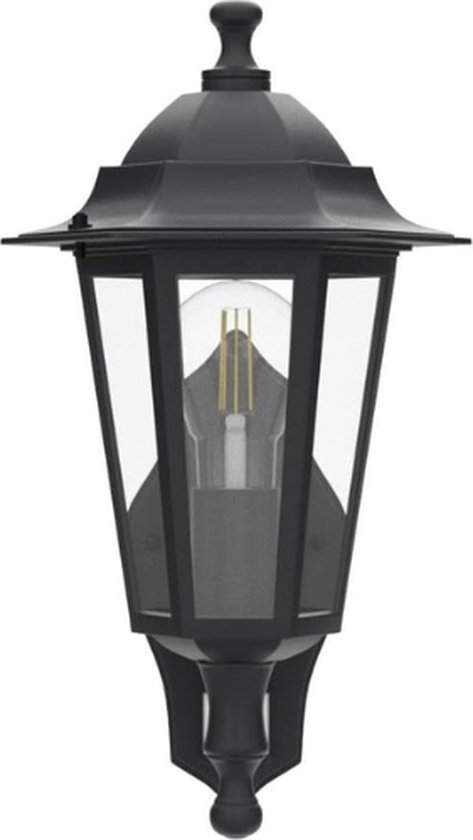 Buitenlamp van aluminium gemaakt in Italiaanse vintage stijl Buitenlamp van aluminium gemaakt in Italiaanse vintage stijl