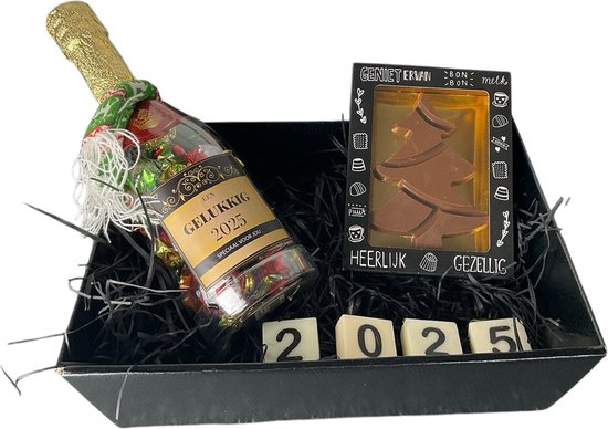 Kerst - Kerstpakket - Champagnefles met Toffeemix - Chocolade Kerstboom - kaarsjes "2025" - Cadeauverpakking