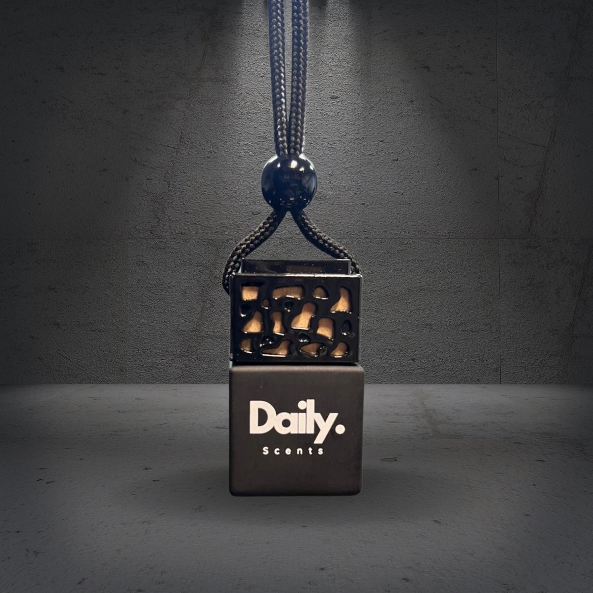 Goedkoopste Daily Scents - Autoparfum - Autogeur - Auto luchtverfrisser - Geurverfrisser - Mannengeur - Boss Elegance - Mat Zwart - 8ml