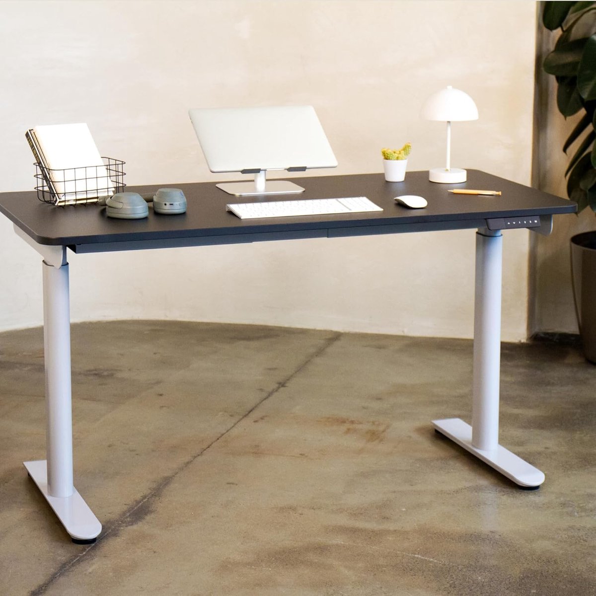 Elektrisch Zit Sta Bureau 138x65 cm – In Hoogte Verstelbaar Bureau met Dubbele Motor, OLED Geheugenbediening & 125 kg Draagvermogen – Eiken Blad Grijs Frame – Abkantoor ErgoMotion Pro