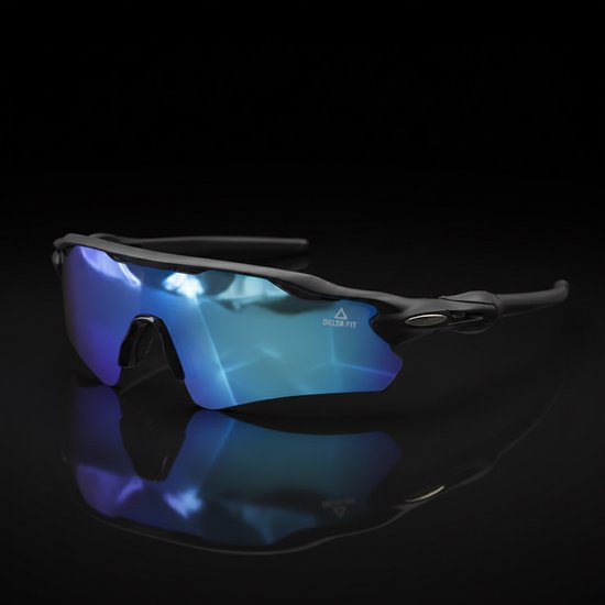 Delta Fit Hardloop Zonnebril - UV-bescherming - Zwart met Blauwe Glazen - Inclusief Case van Delta — afbeelding 2
